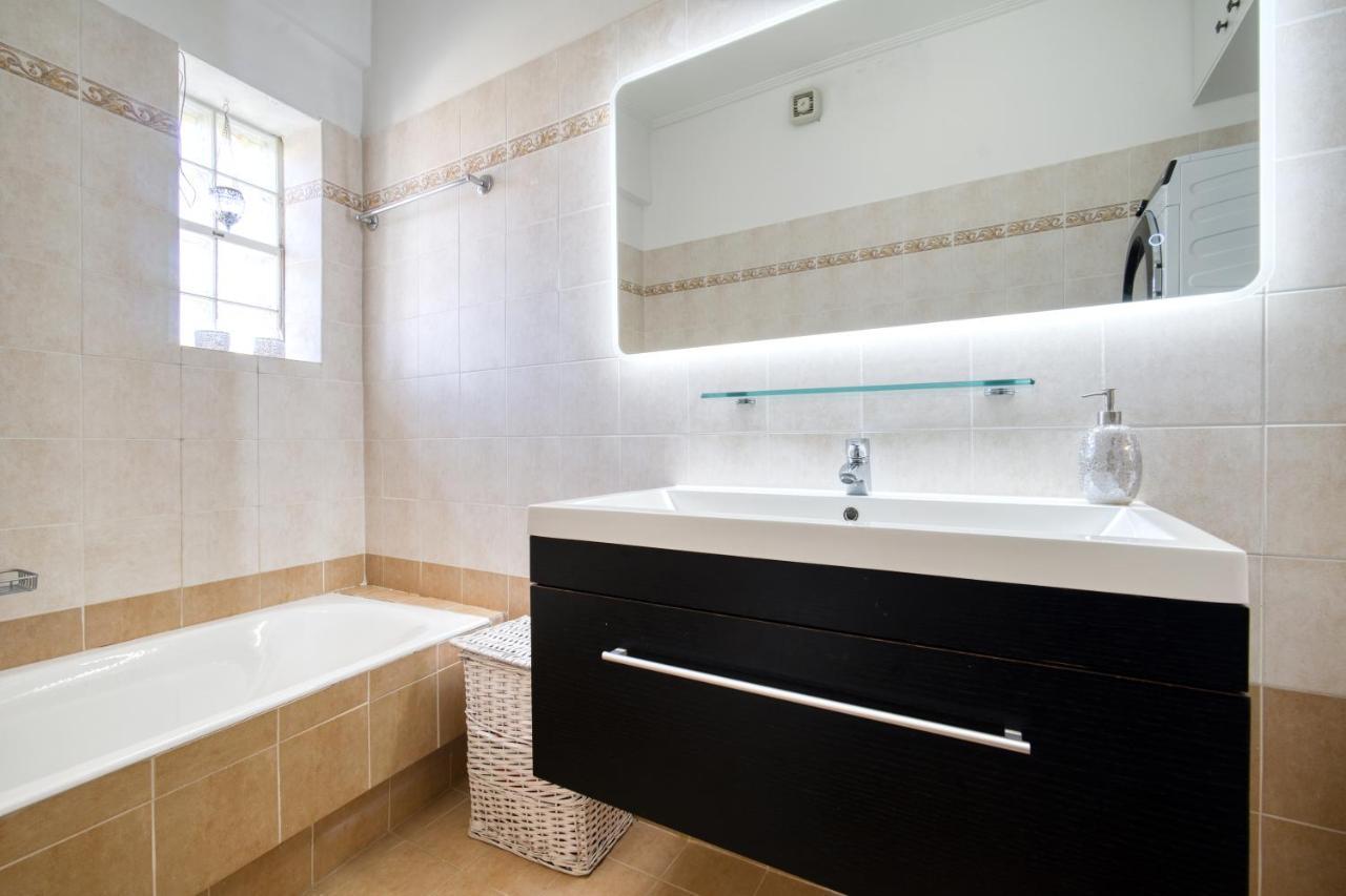 Sea & Mountain Apartment Close To Port And City Lavrion Luaran gambar