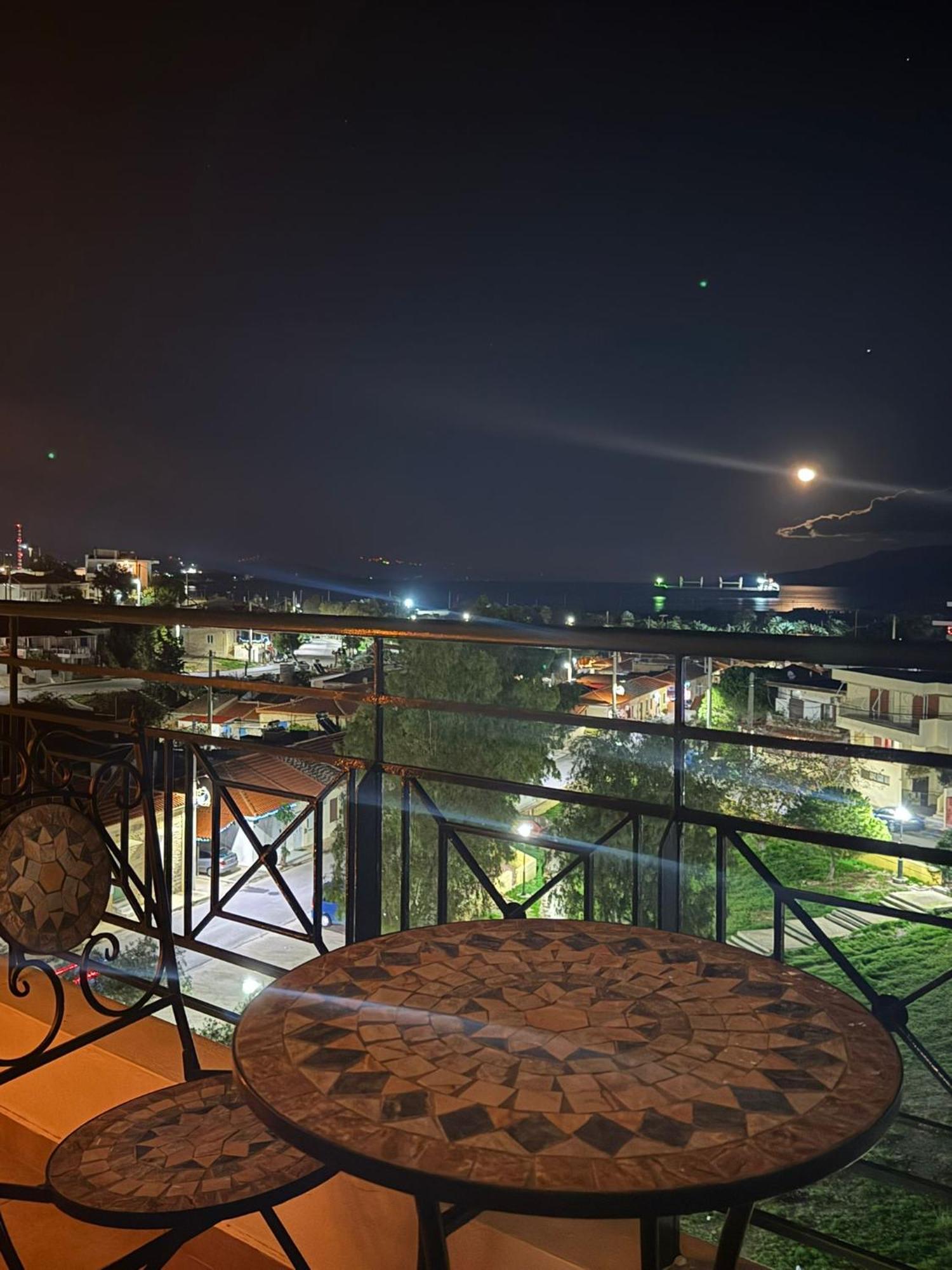 Sea & Mountain Apartment Close To Port And City Lavrion Luaran gambar